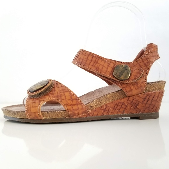 Taos Score Brown Wedge Strap Sandal Open Toe Shoes - Picture 4 of 12